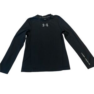 Under Armour Kids Long Sleeve Tee in Black